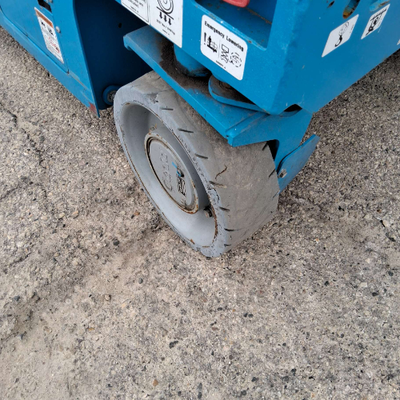 USED 2022 Genie GS-3246
