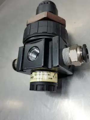 USED Parker 05R213AD 4-Way Pressure Valve, 0-125PSI
