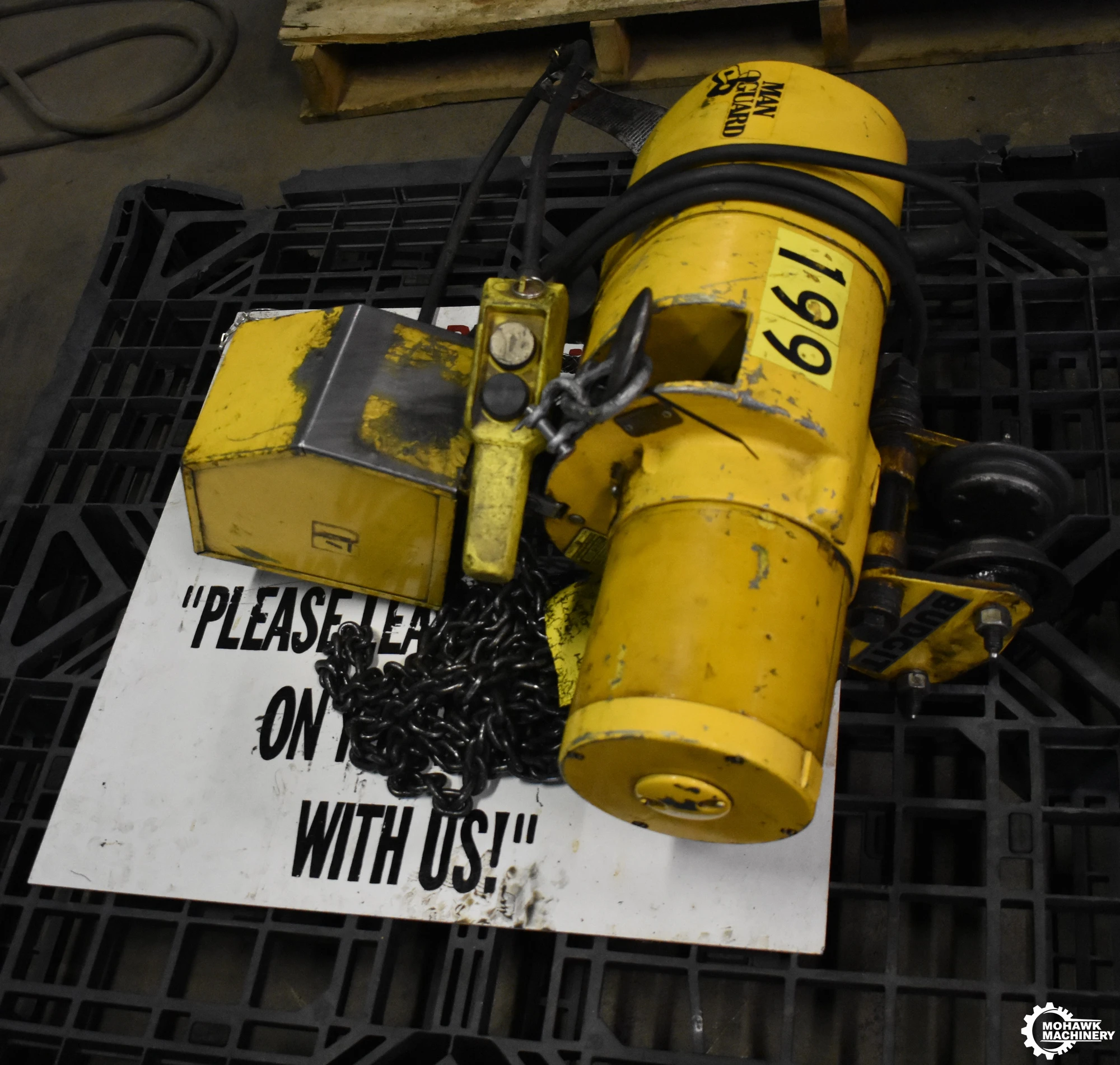 1/2 TON BUDGIT "113453-18" ELECTRIC CHAIN HOIST w/PENDANT & TROLLEY