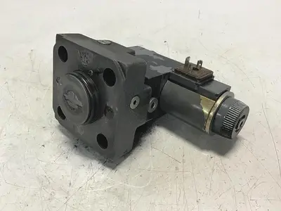 USED VICKERS CVCS-25-D3-S2-10-S32-A99-AP110-Z108