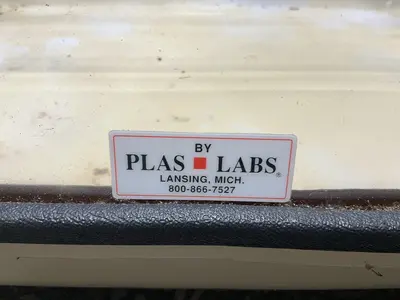Used 1998 PLAS LABS 815PGB Glove Boxes Ohio US | HGR 24 #1518989