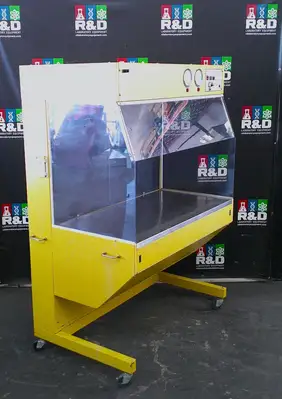 Lab Products 4ft Stay-Clean Laminar Flow, Animal Transfer Change Station