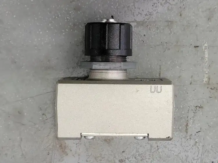 Used LENMARK INDUSTRIES AS4000-N04 Valves/Fittings British Columbia CA | Lenmark #257437