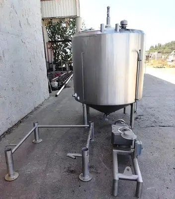 Used 2017 QUALTECH TANK 1000 USG Stainless Steel Tanks California US | Machinery & Equipment #1323241