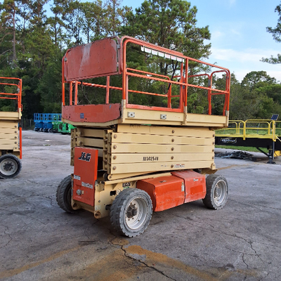 USED 2014 JLG 4069LE