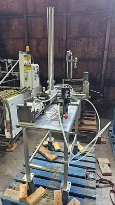 Hinds Bock 128 oz. depositor/PUMP