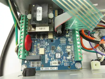 Rodix 121-000-2001 FC-200-2 Dual Vibratory Feeder Control 120VAC 50/60Hz-READ