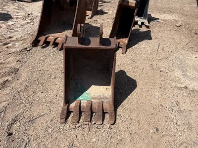 Used _UNKNOWN_ _UNKNOWN_ Earth Buckets Texas US | Miedema Asset Management Group #1312805