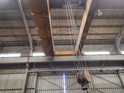 USED STAHL 20 TON X 19 900 MM