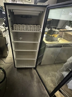 174-0174 QDB DC12HB Self Contained Glass Door Merchandising Cooler