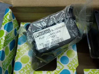 New | in-Stock PHOENIX CONTACT 121713 Misc Electrical & Power Parts Ohio US | HGR 24 #756566