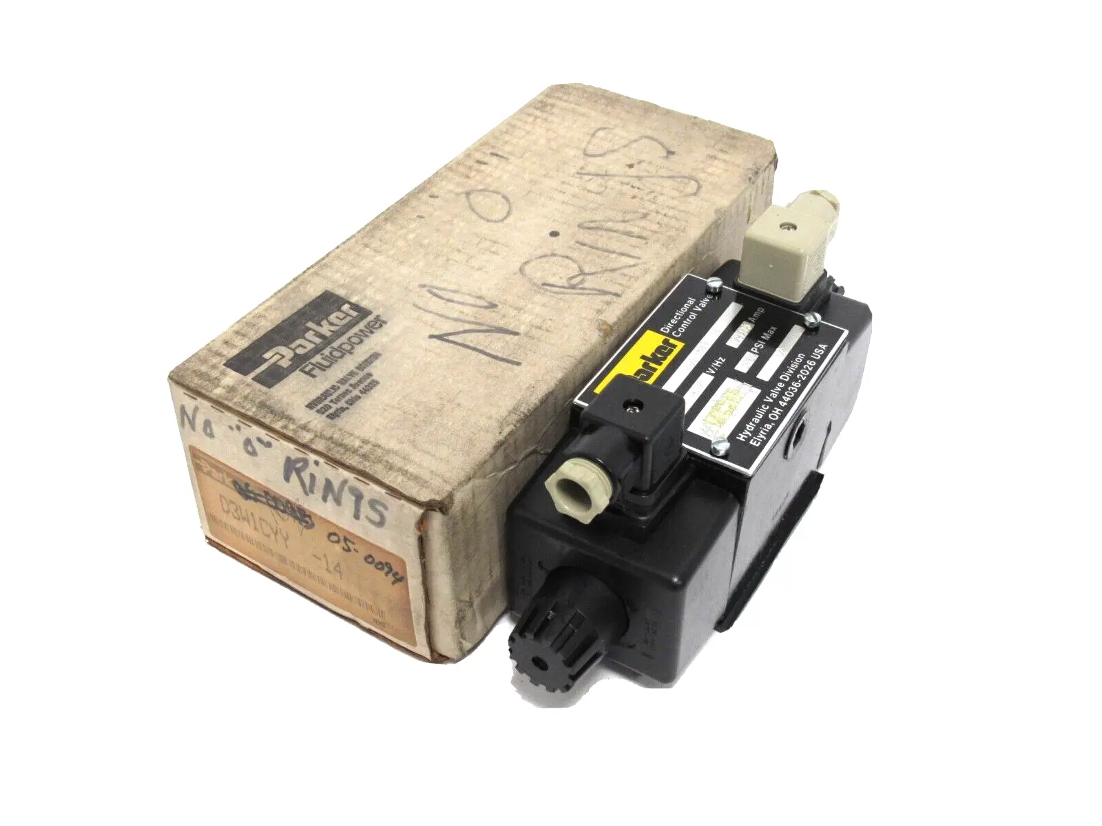 NEW PARKER D3W1CYY14 SOLENOID VALVE D3W1CYY-14
