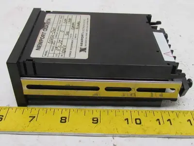 Newport Quanta Q2020-JDC1 4-Digit LED Digital Temperatur Panel Meter 10 VDC 5 W