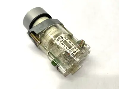 USED SPRECHER+SCHUH GREEN PUSHBUTTON SWITCH