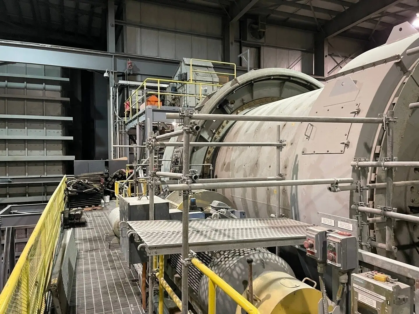 USED 2004 FFE MINERALS VECOR