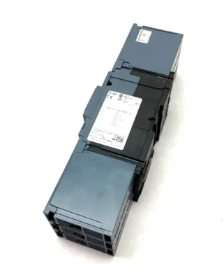 USED SIEMENS CIRCUIT BREAKER 3-POLE 125 BREAKING CAP.