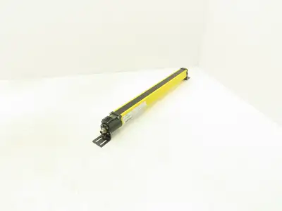 Allen Bradley 440L-R4J0480YD Light Curtain Guardmaster Receiver Only Ser A Rev B