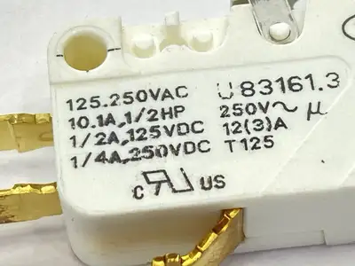 Used Crouzet Miniature Snap-Action Microswitch 1/2HP 125/250VAC LOT OF 5 Relays & Switches Michigan US | Maverick Industrial Sales #1395459