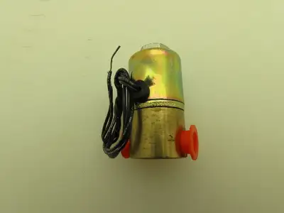 Honeywell Skinner 3131BBN1GN00 Solenoid Valve 3-Way NC 24VAC 100 PSI 1/8" NPT