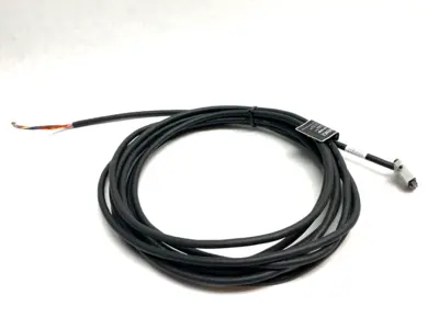 USED KEYENCE SAFETY CURTAIN MAIN UNIT CONNECTION CABLE 5M NPN