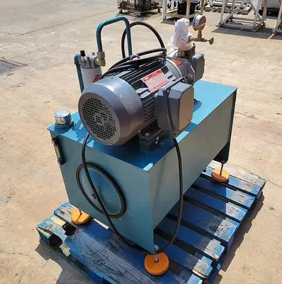 USED LYCO 7000