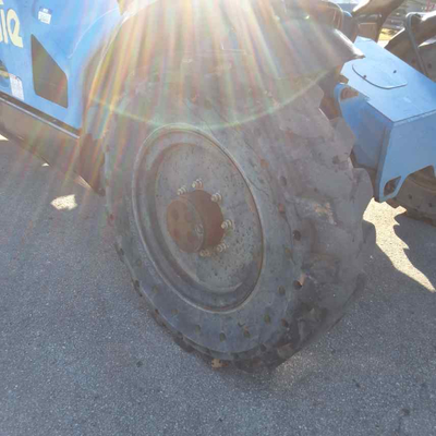 USED 2015 Genie GTH-844