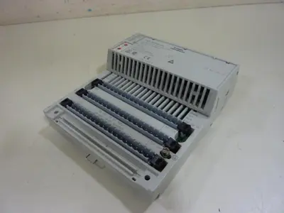 USED SCHNEIDER AUTOMATION INC 170ADM35010