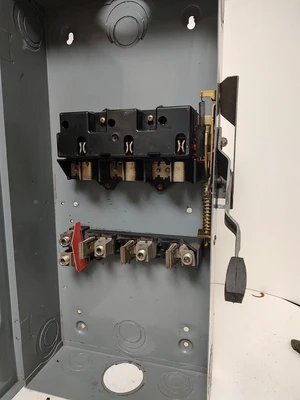 Used Square D D324N Disconnects Kentucky US | Edwards Industrial Repair #1262912
