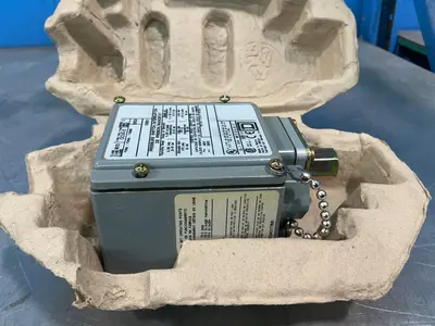 Used SQUARE D GDW5 Pressure Switches Ohio US | HGR 24 #1358594
