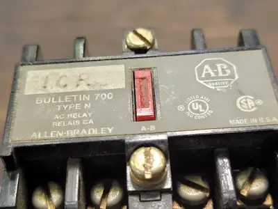 USED ALLEN-BRADLEY 700-N400A1