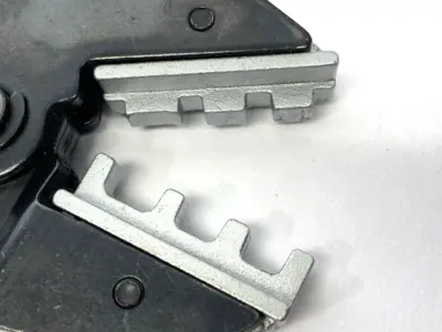 Used Haisstronica AWG 22-10 Wire Crimping Tool for Heat Shrink Connectors Wire Crimpers Michigan US | Maverick Industrial Sales #1402272