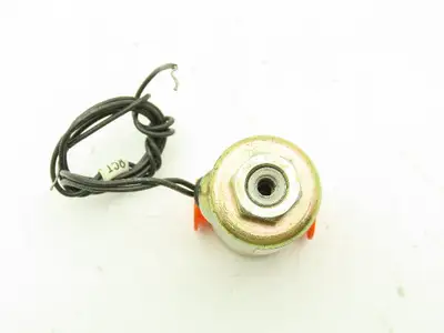 Honeywell Skinner 3139BBN1GN00 Solenoid Valve 3-Way NO 240V 100PSI 1/8" Lot of 4