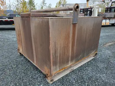 Square Tank, 84" x 88"