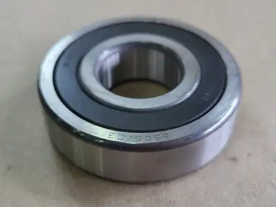 NEW SKF 6305/C3