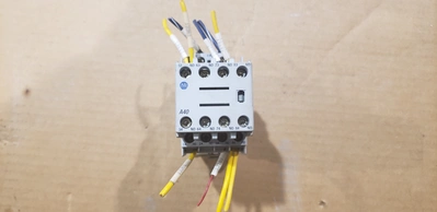 USED ALLEN BRADLEY 2098-DSD-005-SE