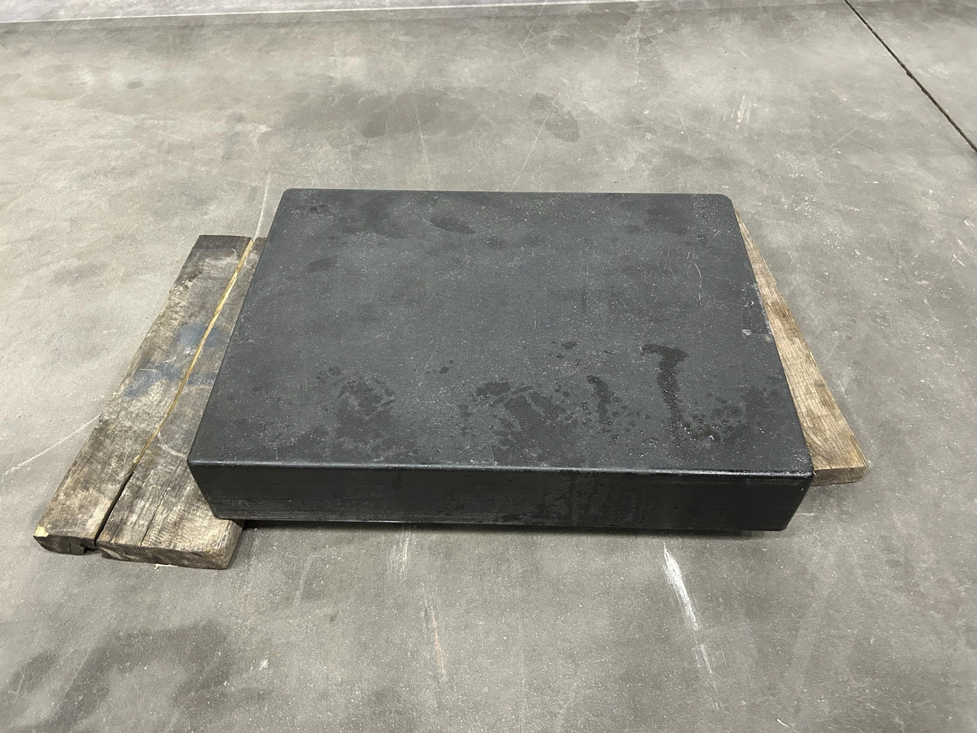 Granite Surface Plate 18″ x 24″ x 4″