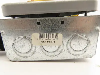 Siemens 3LD2203-0TK53 Rotary Disconnect Switch 2-Gang Steel Outlet Box Lot of 4