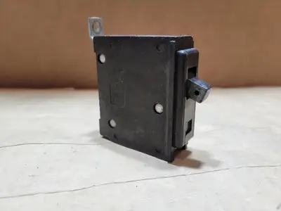 15 Amp, 1 Pole, 120/240 Volts Circuit Breaker