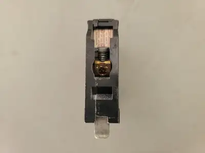 15 Amp, 1 Pole, 120/240 volts Circuit Breaker