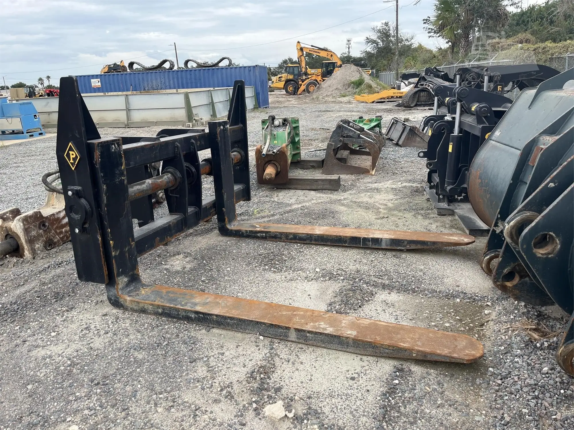 Used PEMBERTON 420411 HY980A Pallet Forks North Carolina US | National Equipment Dealers #1422955
