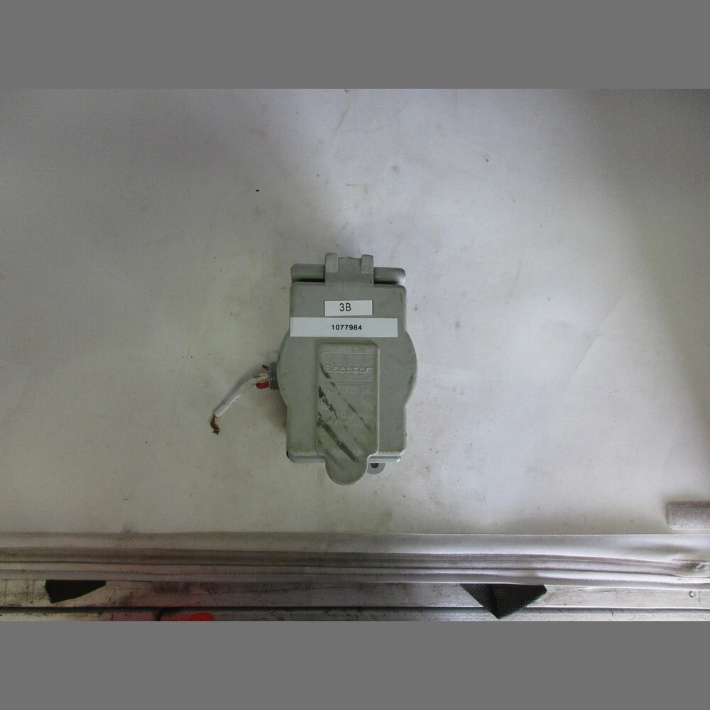 Cooper Receptacle