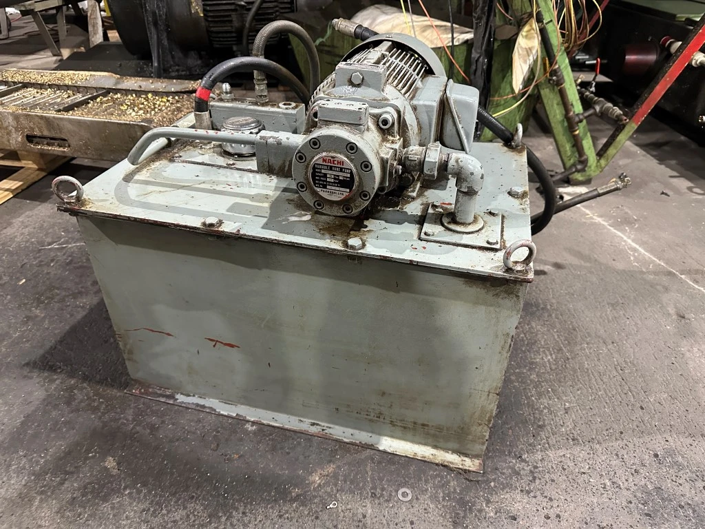 NACHI / MAZAK UVD-1A-A3-1.5-4-13560 2HP HYDRA