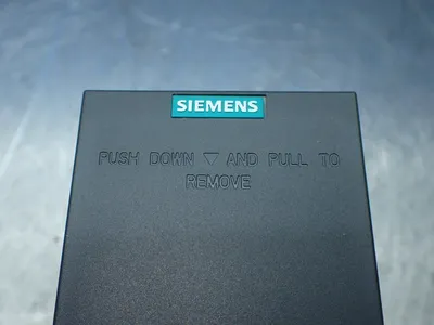 NEW SIEMENS 6SL32101KE118UF2