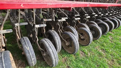 JI Case 5500MTDR SEEDER | Iron Listing (74)