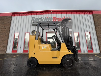 USED 2006 CAT GC40K