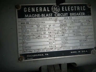 GE AM-4.16-250H-4ML 1200 amp 4160v Air Circuit Breaker