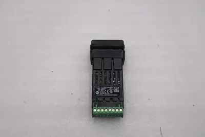 WATLOW TEMPERATURE CONTROLLER 1620-1673 / PM3C3CJ-AAAABAA NEW IN BOX STOCK 617D