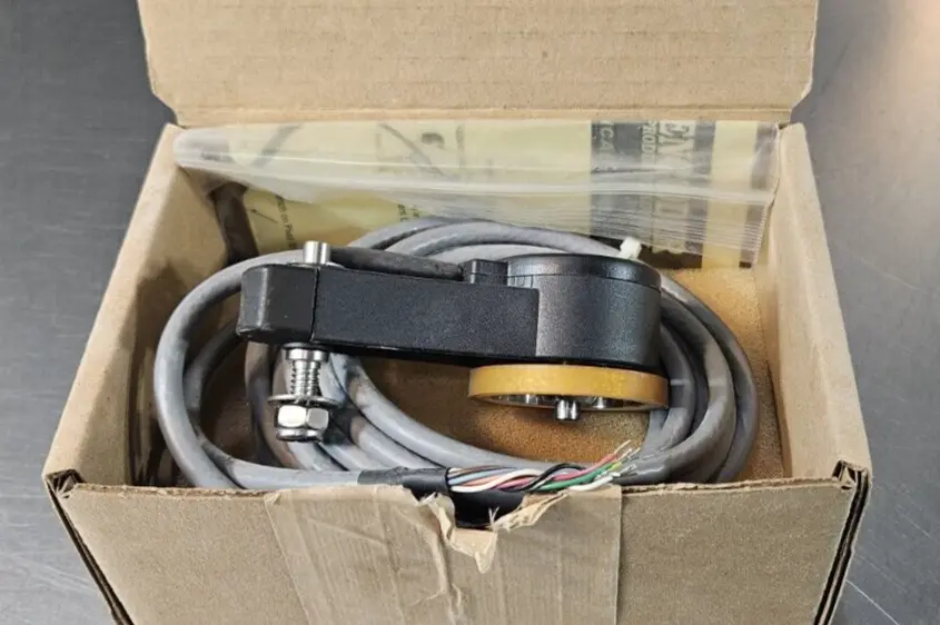 ACCU-CODER TR1-U1L4-0006NV1RHV-F10 Encoder Loc5B3