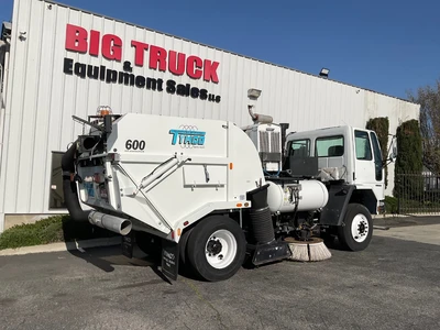 Used 2004 FREIGHTLINER FC80 Street Sweeper California US | Big Truck & Equipment #1412212