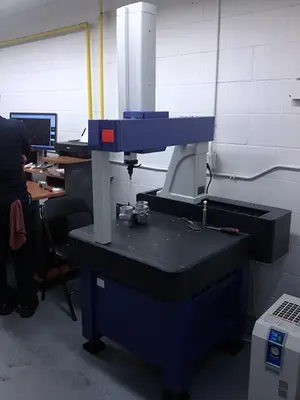 Used 2011 MITUTOYO CRYSTA PLUS M443 Coordinate Measuring Machines Illinois US | Machinery Marketing International #391414